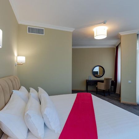 Hotel Aisi Batoumi Extérieur photo
